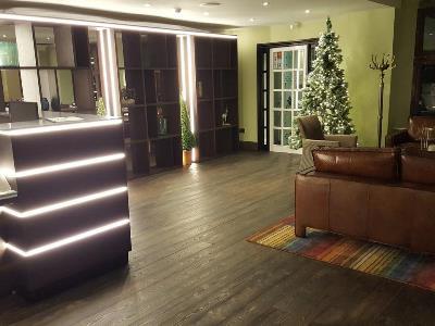 Stonecross Manor Hotel 4*